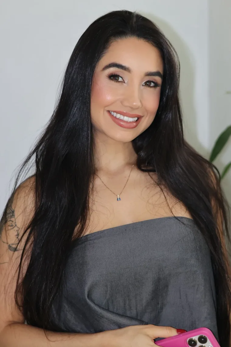 Dra. Thaís Regina Dias de Oliveira — OdontoFull, Contagem, CRO-MG 54418